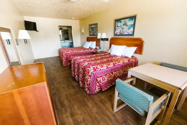 Summer Breeze Motel 6