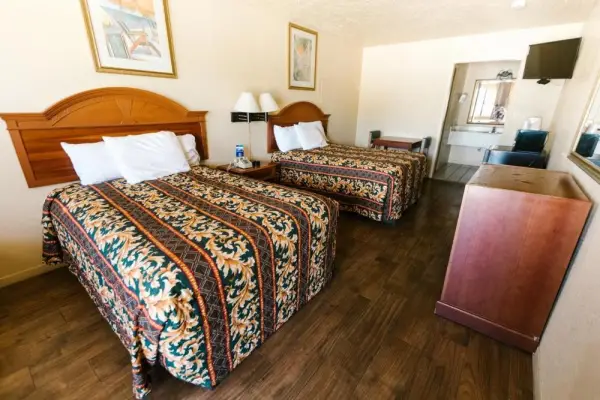 Summer Breeze Motel 9